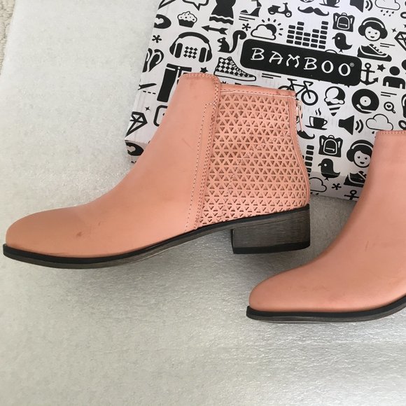 NWOT Beautiful Spring Short Boots - Picture 5 of 8